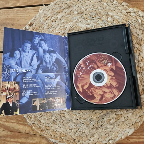 Friends DVDs - Picture 5 of 5